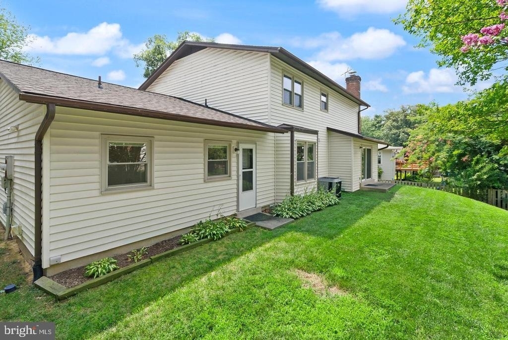 8902 Huxley Court - Photo 74