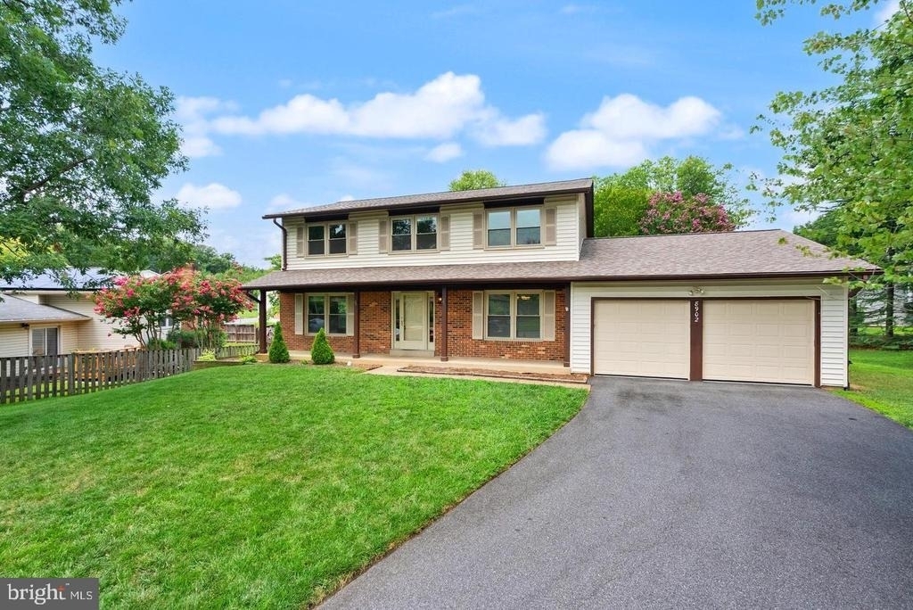 8902 Huxley Court - Photo 25