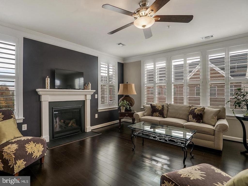 13722 Neil Armstrong Avenue - Photo 8
