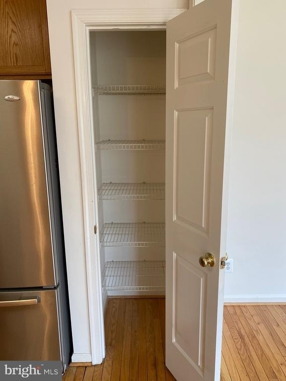 2560 Belcroft Place - Photo 3