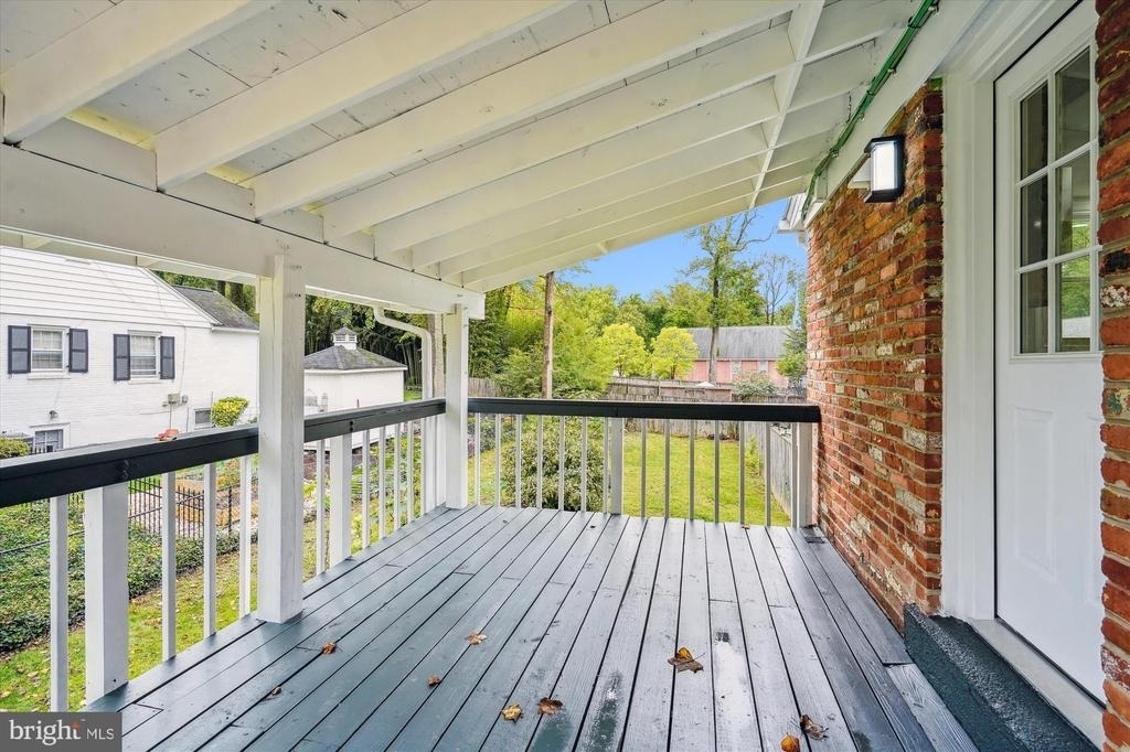 2226 Westwood Place - Photo 3