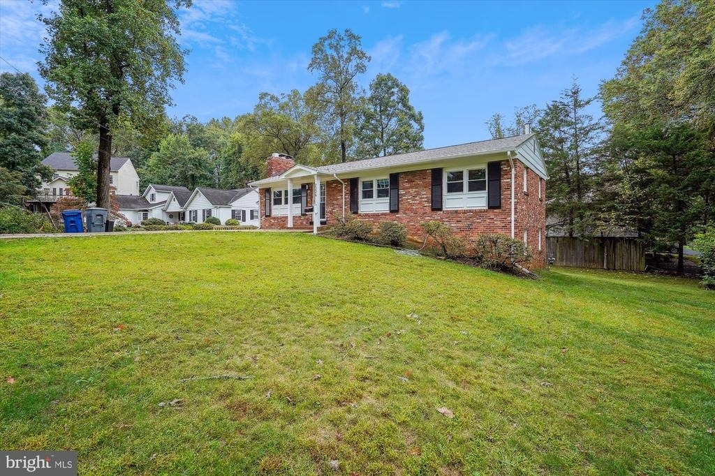 2226 Westwood Place - Photo 1