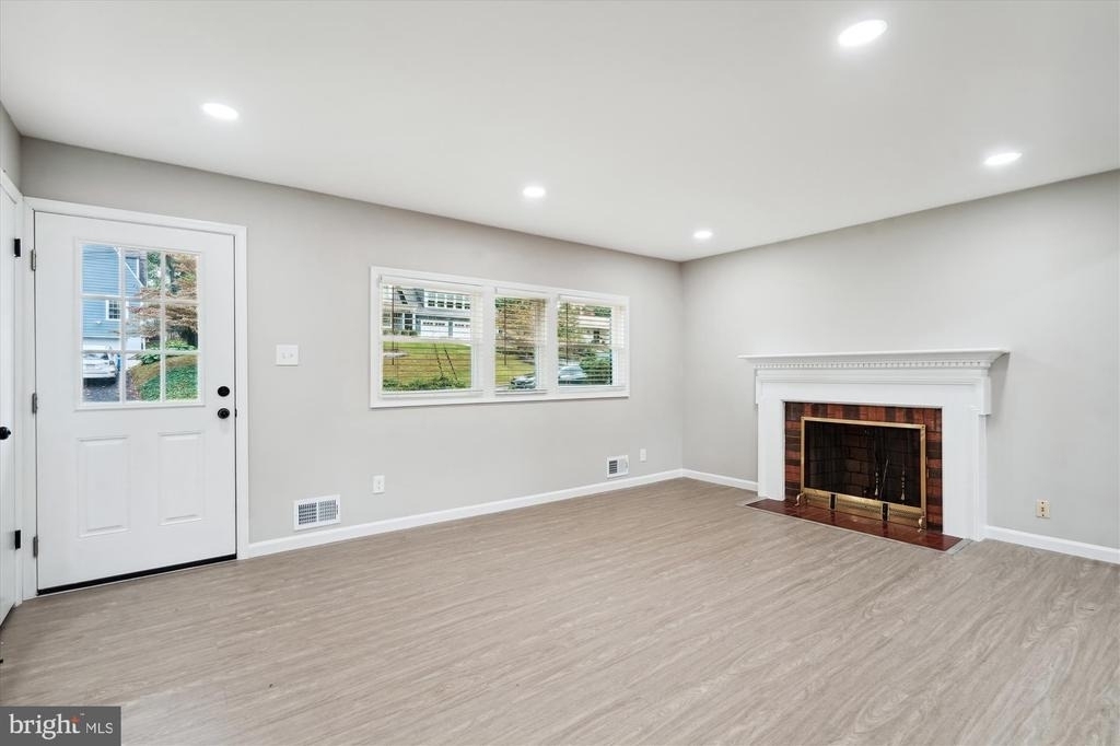 2226 Westwood Place - Photo 8