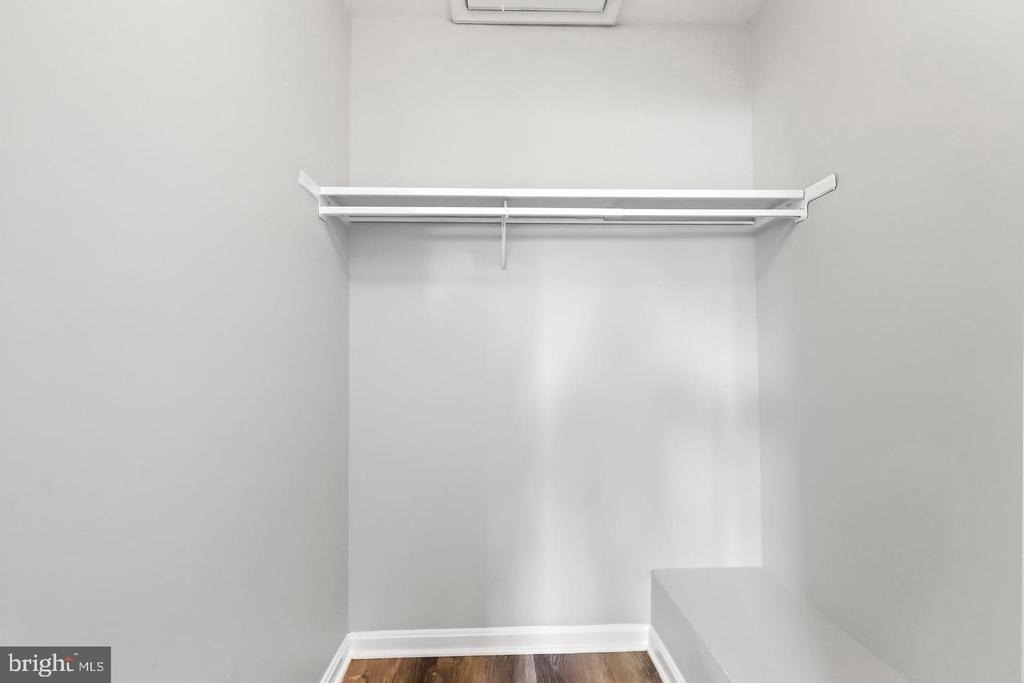 9904 Hagel Circle - Photo 19