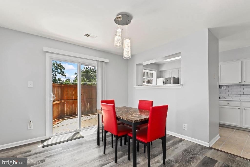 9904 Hagel Circle - Photo 8