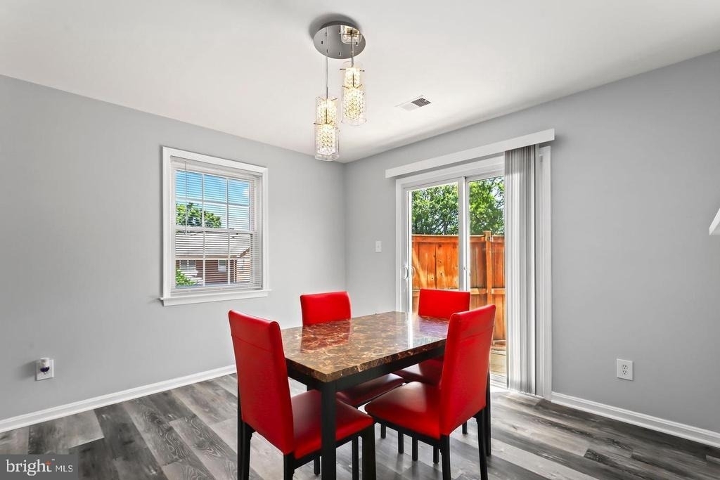 9904 Hagel Circle - Photo 9