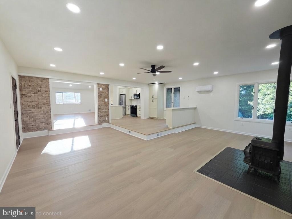 10027 W Constable Court - Photo 7