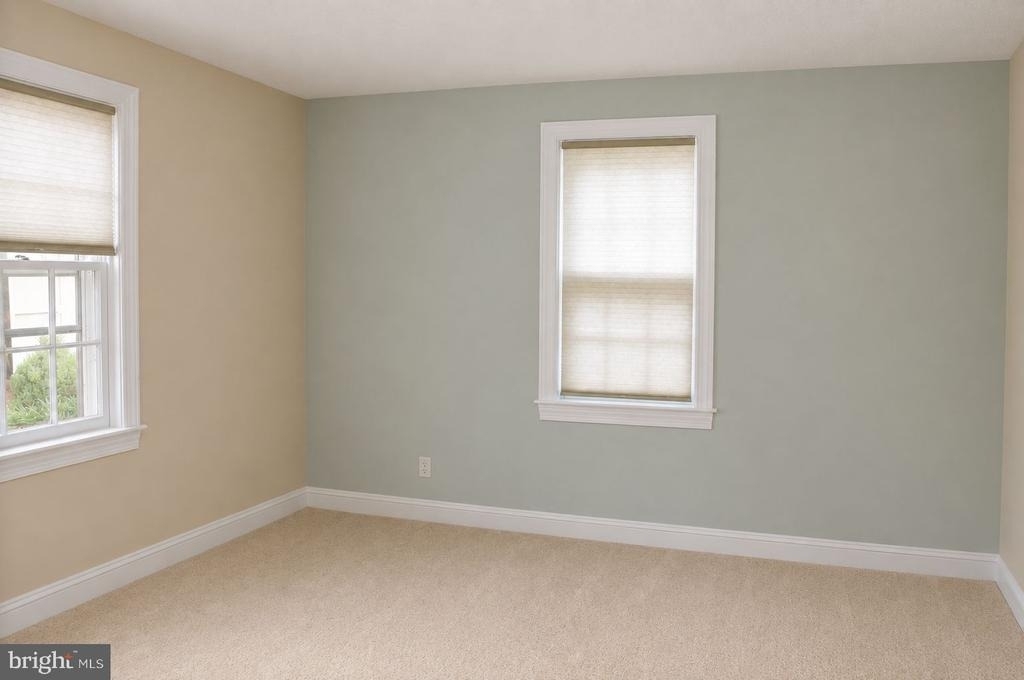 324 W Asher W - Photo 7