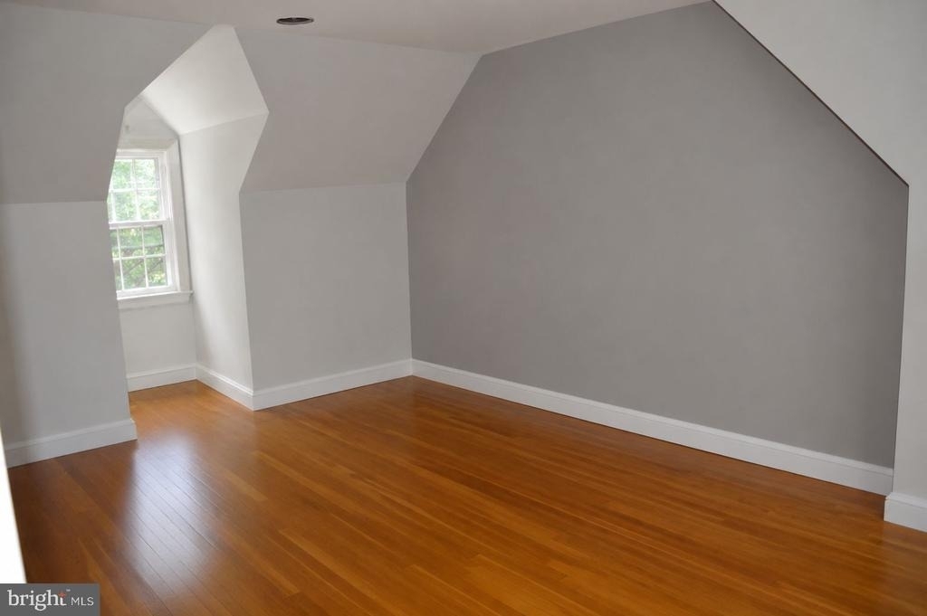 324 W Asher W - Photo 9