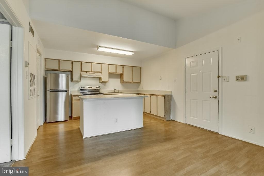 3305 Wyndham Circle - Photo 4