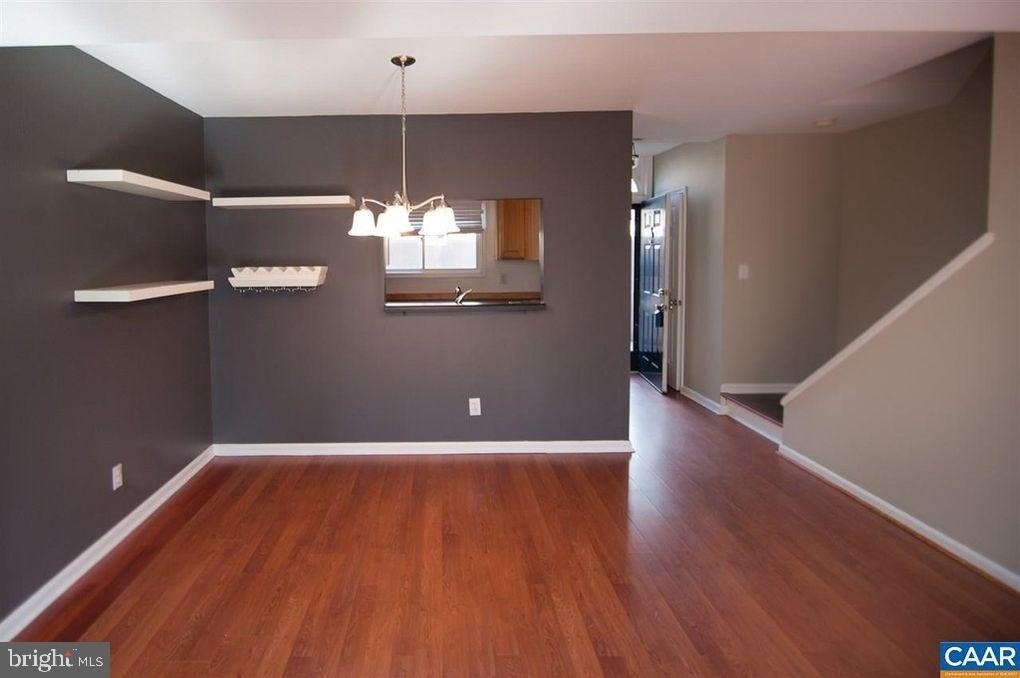 1566 Garden Court - Photo 6