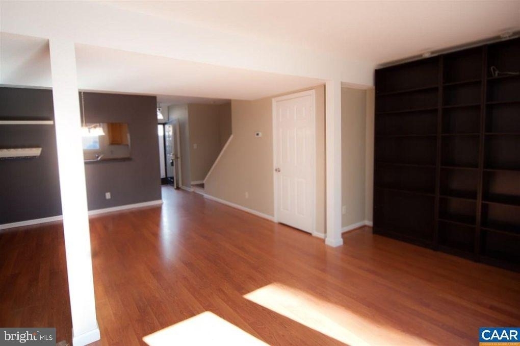 1566 Garden Court - Photo 4