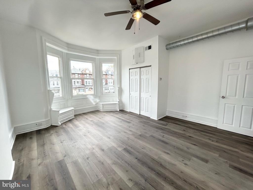 1801 W Erie Avenue - Photo 3