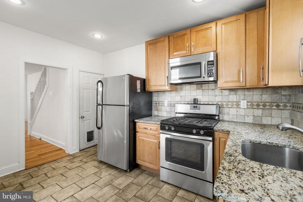 2426 E Indiana Avenue - Photo 12