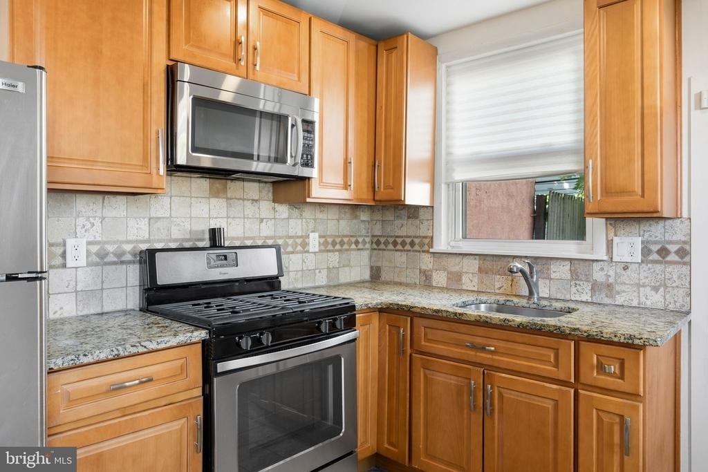 2426 E Indiana Avenue - Photo 14
