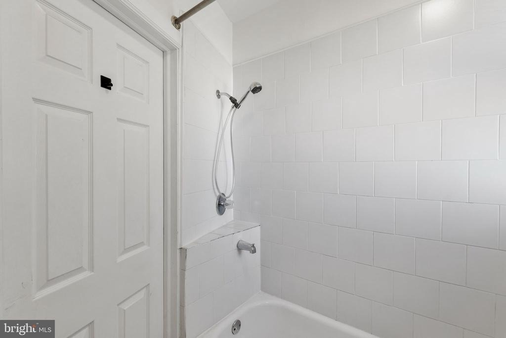 2426 E Indiana Avenue - Photo 19
