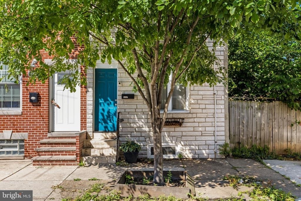 2426 E Indiana Avenue - Photo 3