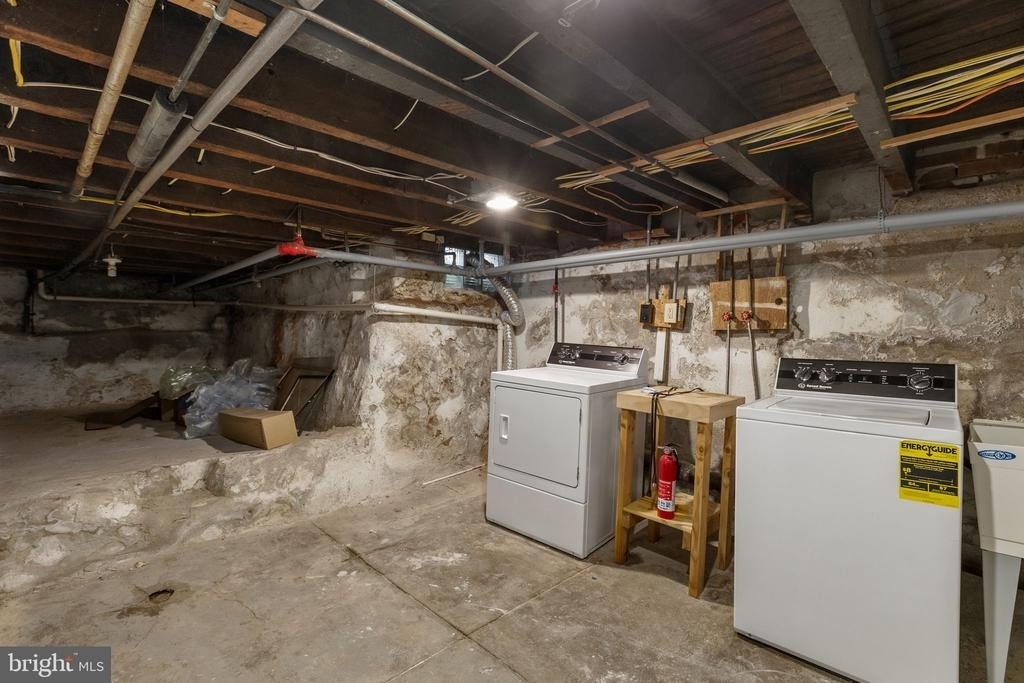 2426 E Indiana Avenue - Photo 15
