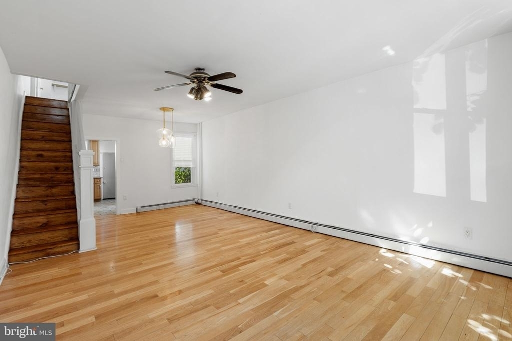 2426 E Indiana Avenue - Photo 7