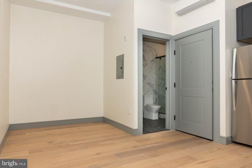 327 S 16th Street - Photo 3