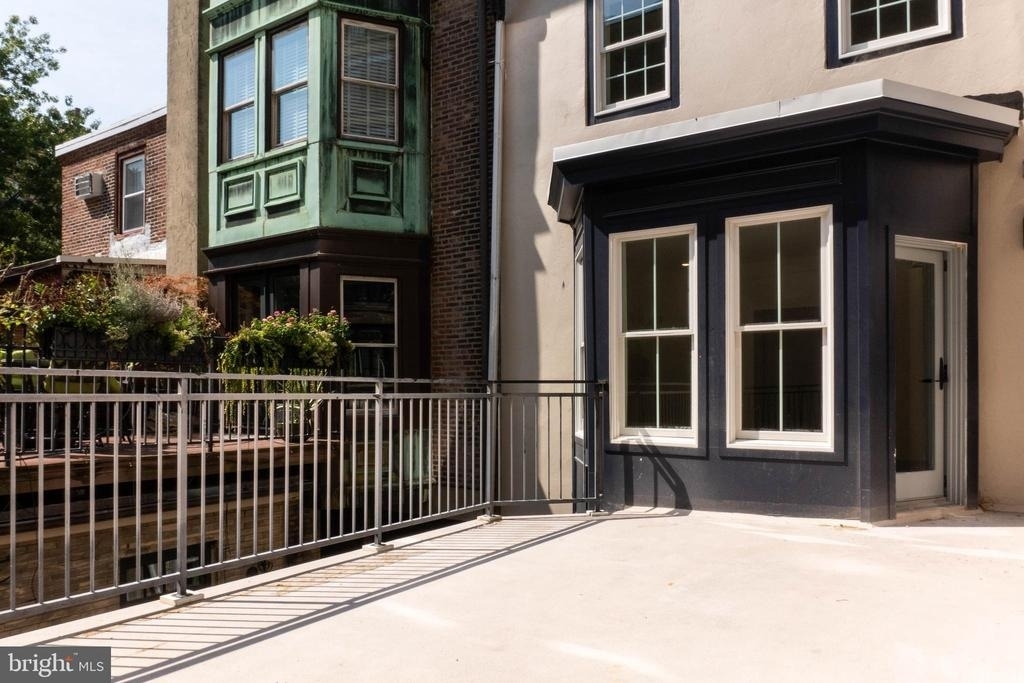 327 S 16th Street - Photo 10