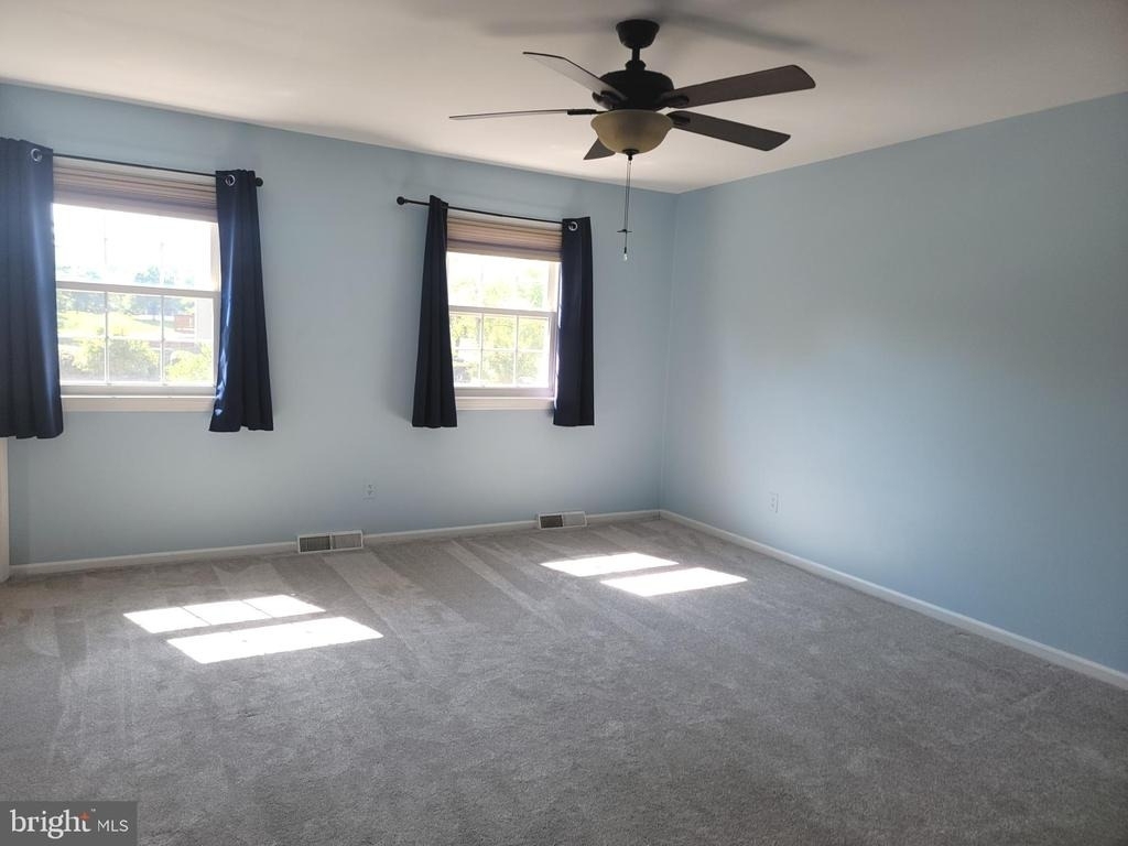 4517 N Hedgerow Drive - Photo 4