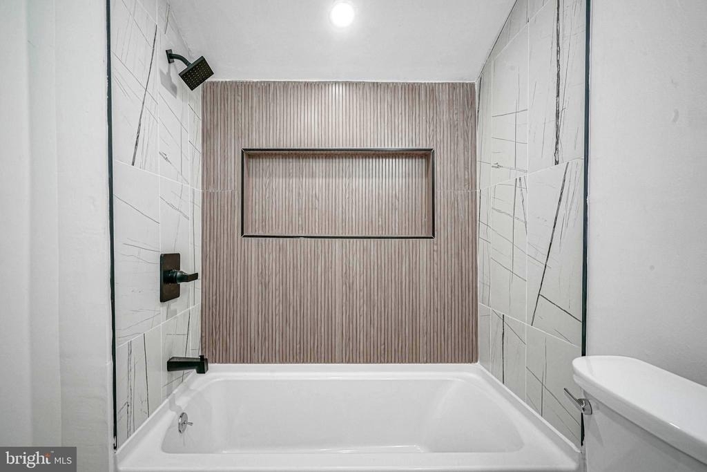 21 21 & 23 Harding Avenue - Photo 14