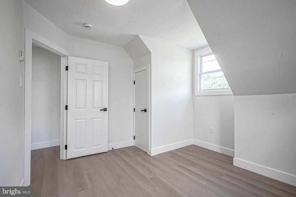 21 21 & 23 Harding Avenue - Photo 19