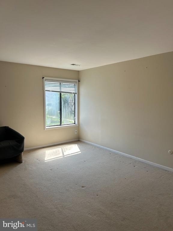 8 Avon Drive - Photo 4