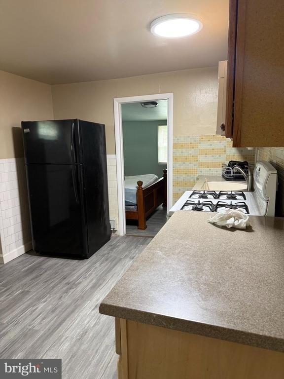 607 2nd Ave, Unit B - Photo 4