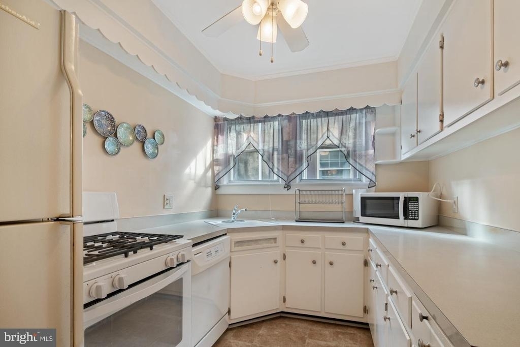 409 N Haddon Avenue - Photo 7