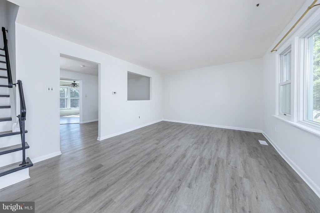 1445 Boxwood Drive - Photo 8