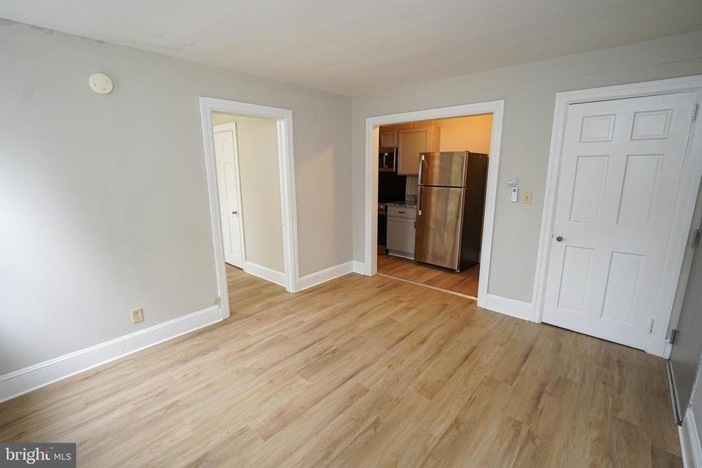 308 N Division Street - Photo 6