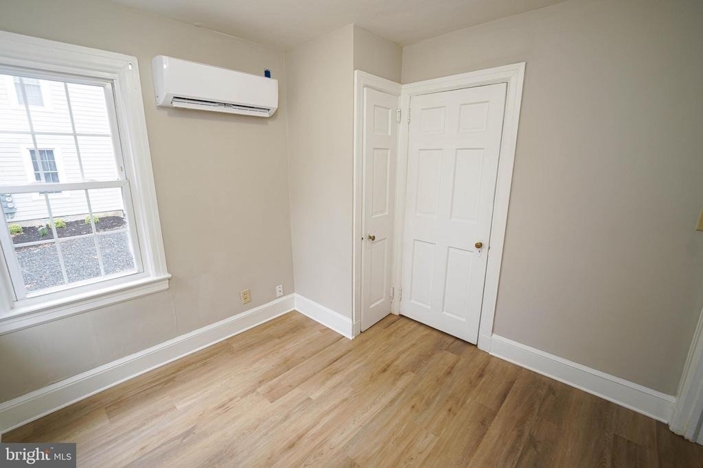 308 N Division Street - Photo 15