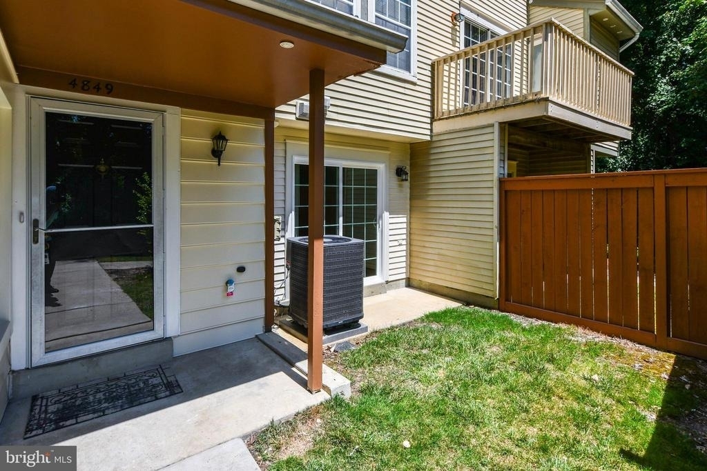 4849 River Valley Way - Photo 8