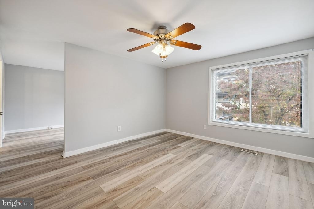 9406 Collette Way - Photo 3