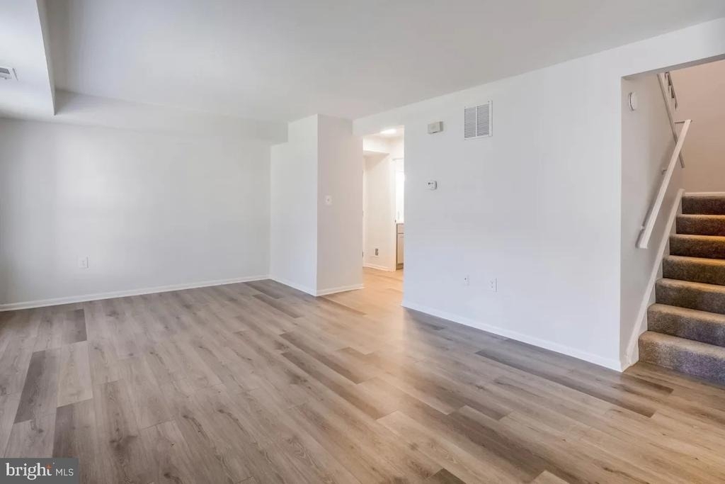 1699 Yale Place - Photo 8