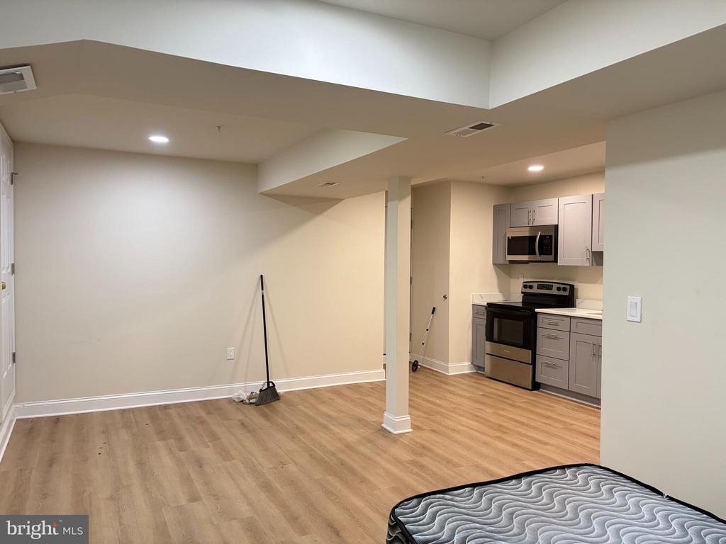 143 Bannister Avenue - Photo 9