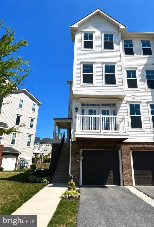 5845 Bella Marie Way - Photo 2