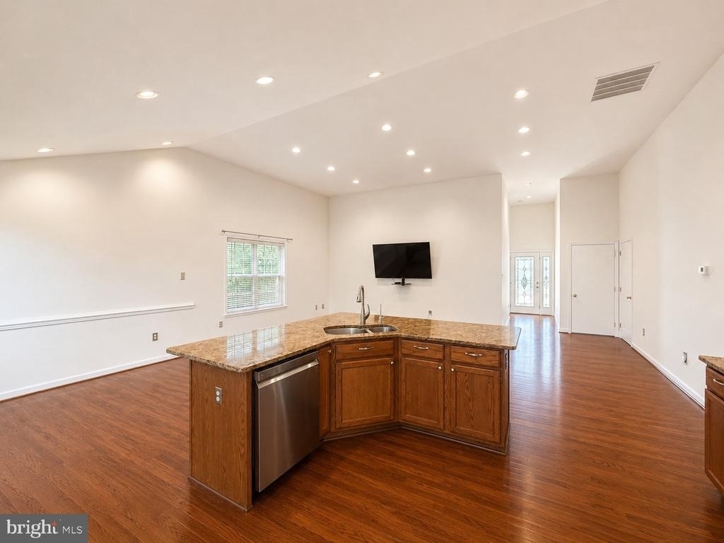 1107 Station Drive - Photo 3