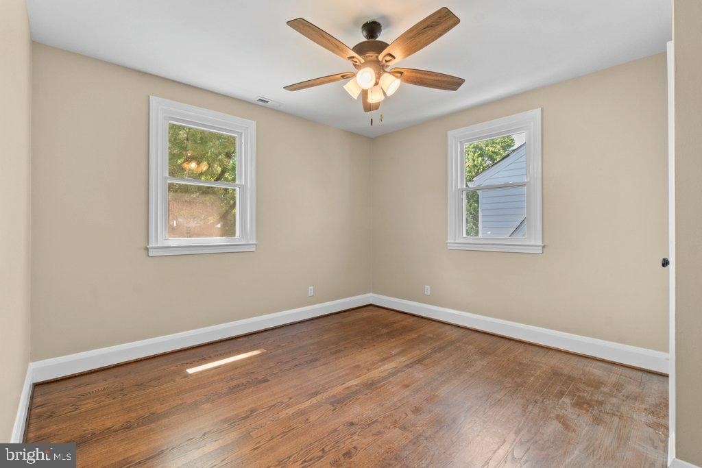 3027 Lavender Avenue - Photo 18