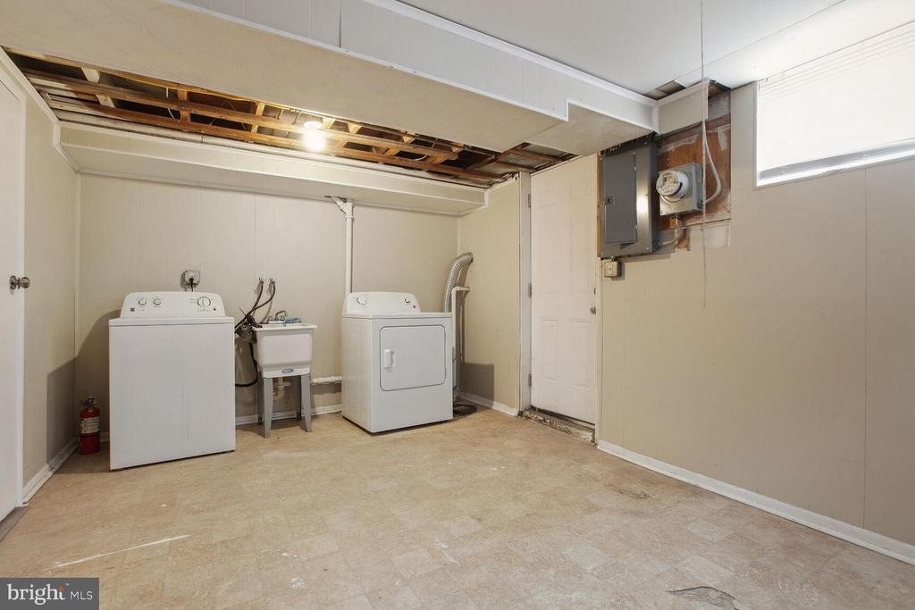 7443 Holabird Avenue - Photo 11