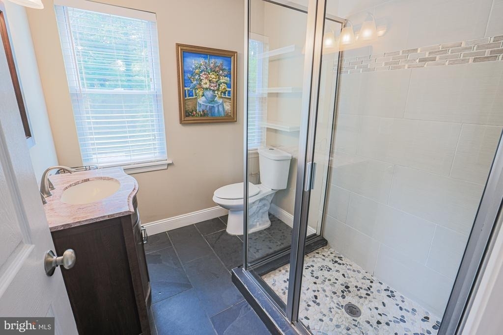 215 Clarendon Avenue - Photo 43