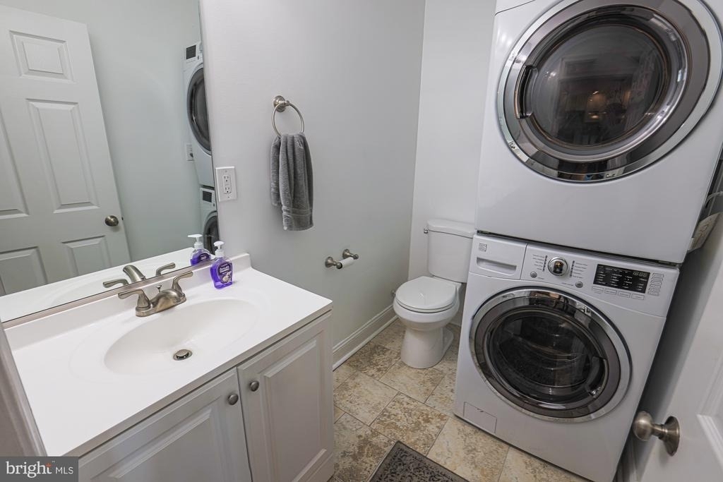 215 Clarendon Avenue - Photo 34