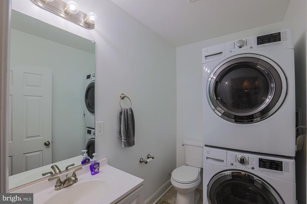 215 Clarendon Avenue - Photo 33