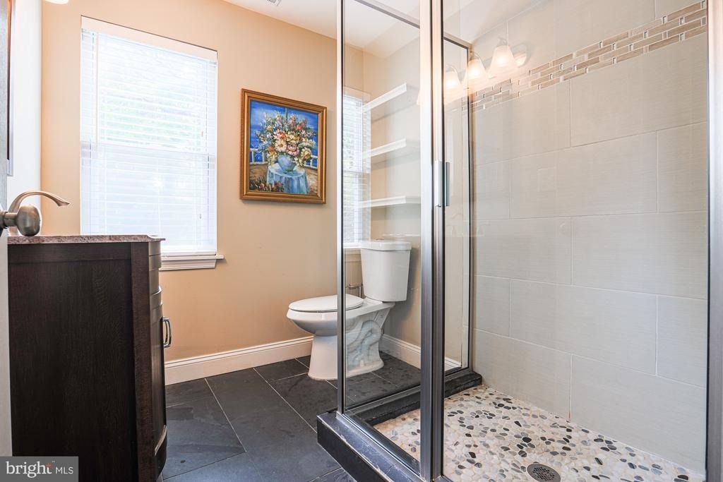215 Clarendon Avenue - Photo 44