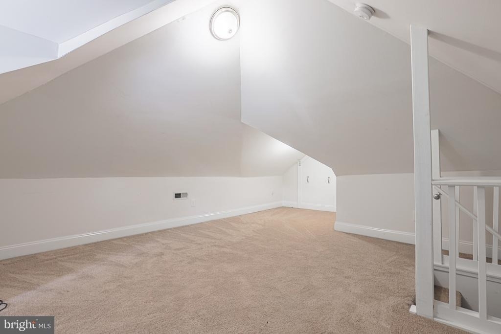 215 Clarendon Avenue - Photo 49