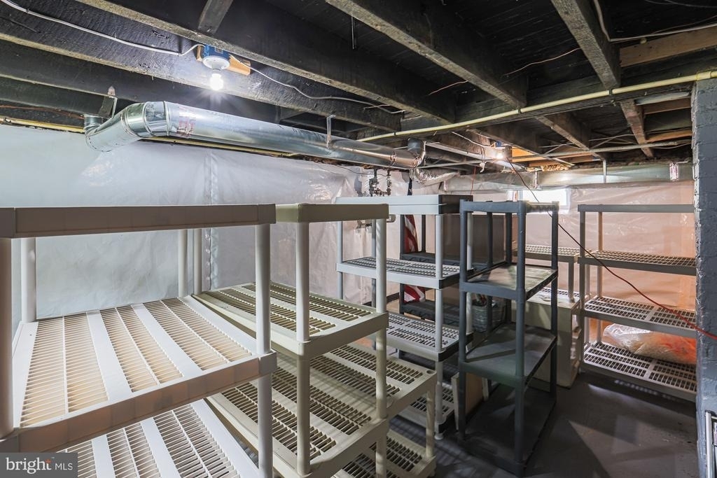 215 Clarendon Avenue - Photo 50