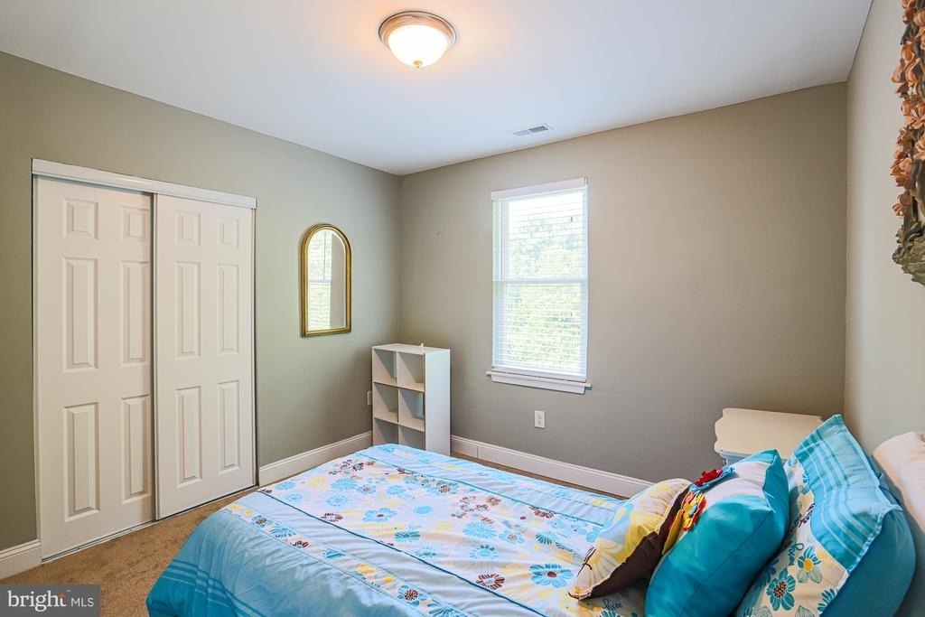 215 Clarendon Avenue - Photo 37