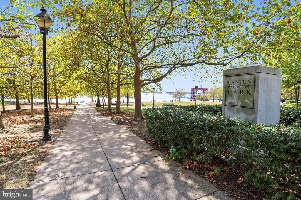 2106 Fleet Street - Photo 57
